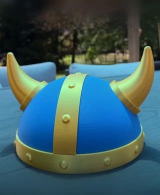 Dwarf Helm Deck Box